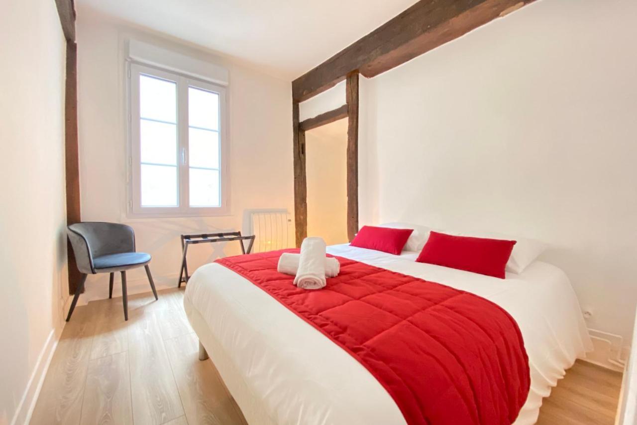 Appartement Le Soleil d'Or à Chartres Extérieur photo