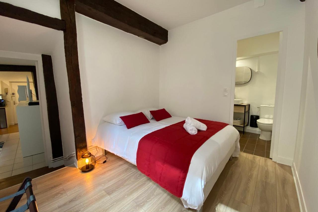 Appartement Le Soleil d'Or à Chartres Extérieur photo